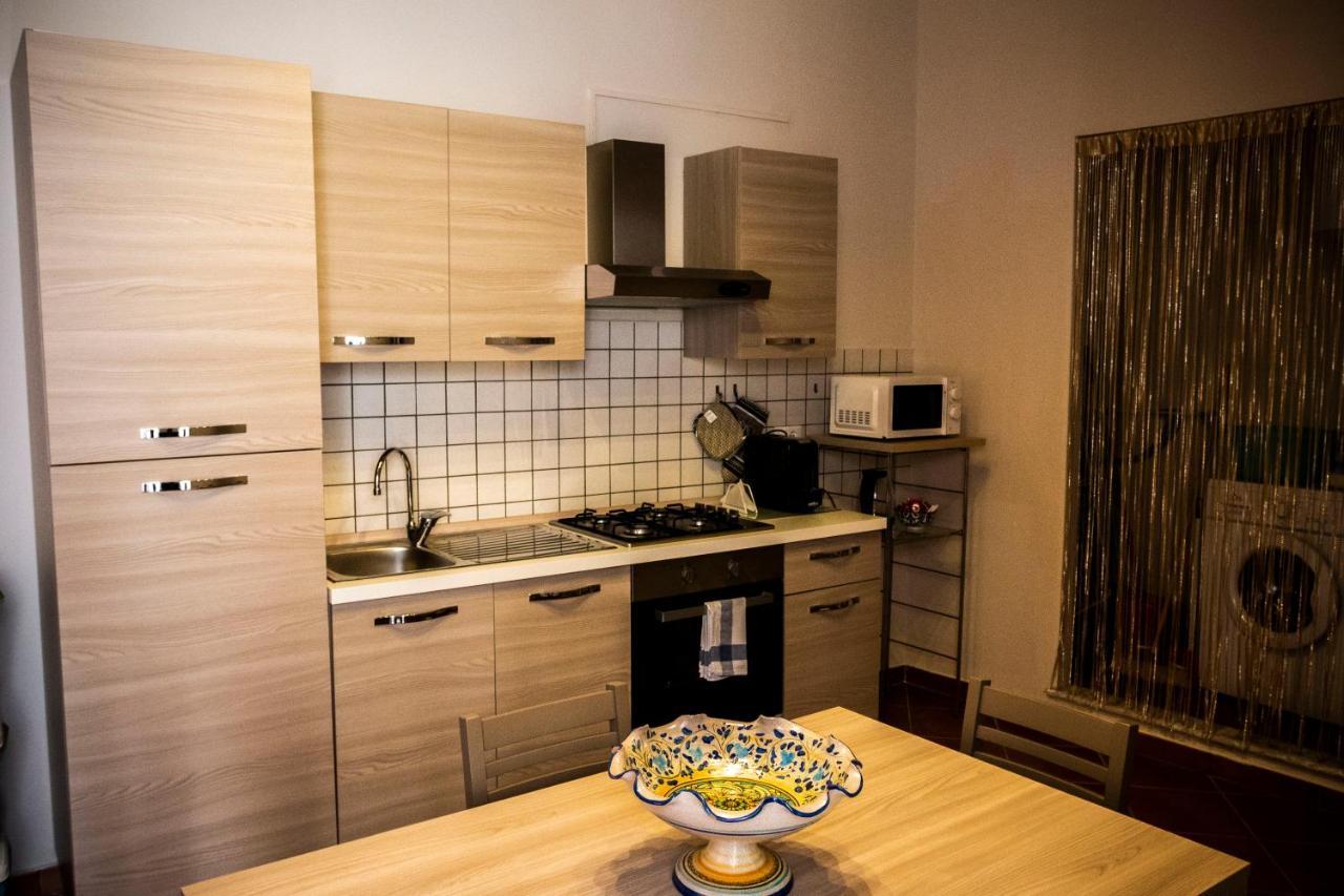 カステルモーラ Casa Francyヴィラ エクステリア 写真